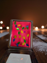 Load image into Gallery viewer, Clamshells - Designs may vary