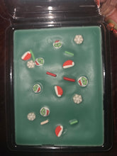 Load image into Gallery viewer, Clamshells - Designs may vary