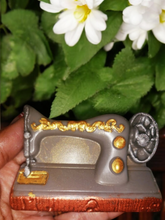 Load image into Gallery viewer, Pick Your Scent - Vintage Sewing Machine