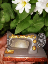 Load image into Gallery viewer, Pick Your Scent - Vintage Sewing Machine
